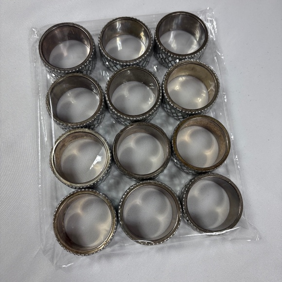 Vintage Touch Set of 12 Stainless Steel Mirrored Rhinestone Napkins Ring. - Picture 2 of 7